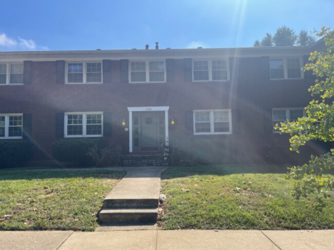 Building Photo - 2100 Alta Ave