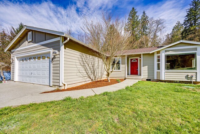Building Photo - 3 Bedroom Rambler in Quiet Port Orchard Lo...