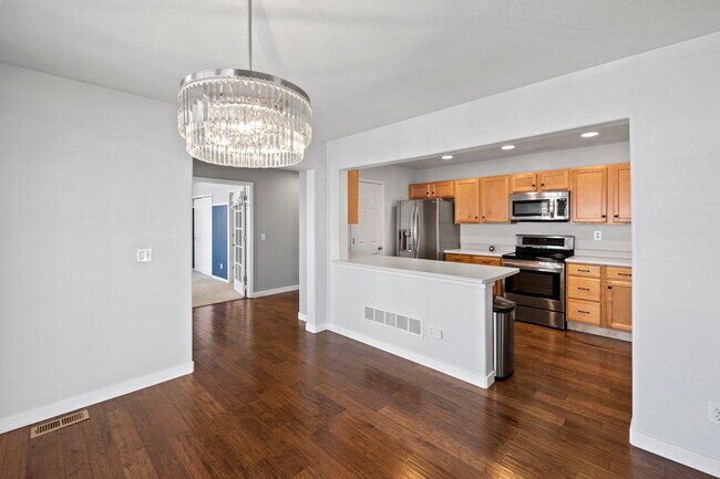 Building Photo - 626 Rolling Rock Point