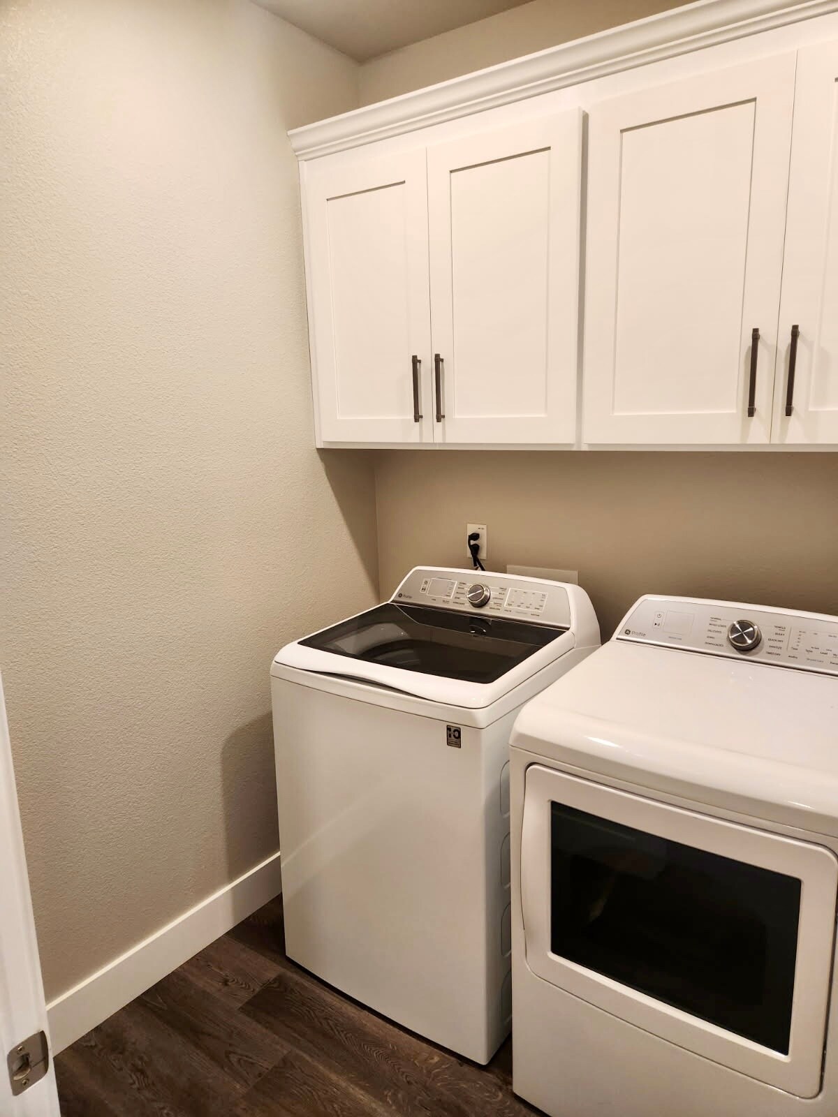 Building Photo - 3484 Dutch Canyon Dr