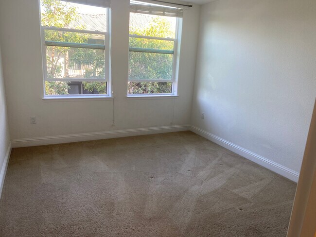 Building Photo - 2585 El Camino Real
