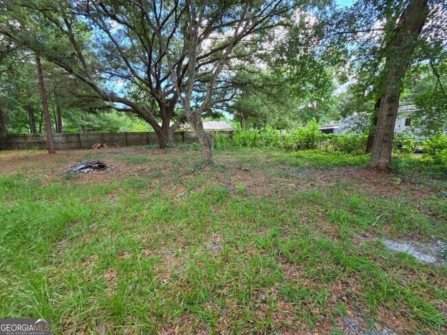 Building Photo - 504 Martha Dr