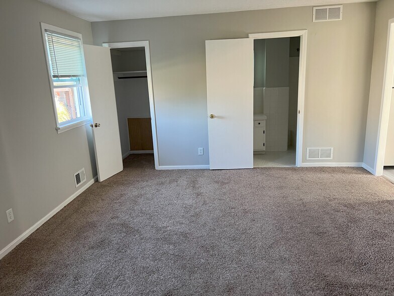 Bonus Room - 4347 Cavelle Ave