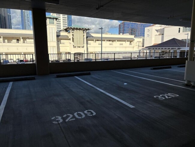 Building Photo - 1388 Ala Moana Blvd