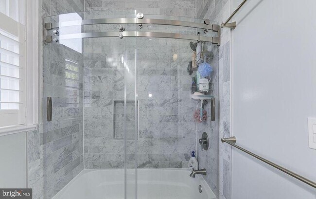 Building Photo - 1932 35th St NW