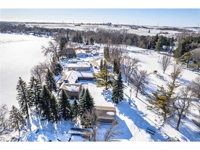 Building Photo - 17796 Cedar Park Loop