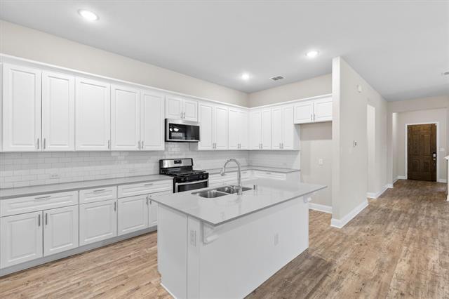 Building Photo - 576 Spruce Trail