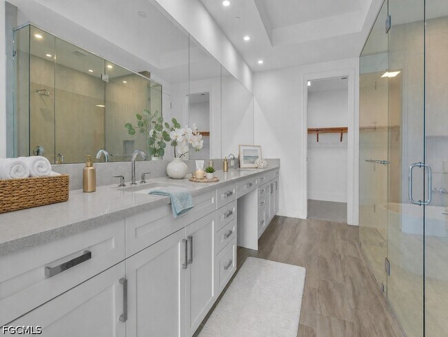 Building Photo - 4810 Pelican Colony Blvd