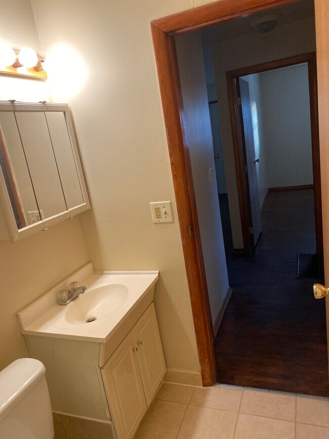 Exit bathroom view - 3946 La Rosa Dr