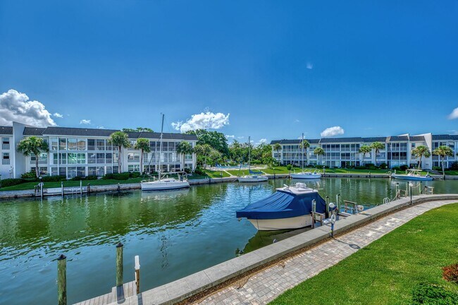 Building Photo - LUXURY LONGBOAT LIVING AT IT’S FINEST! AVA...