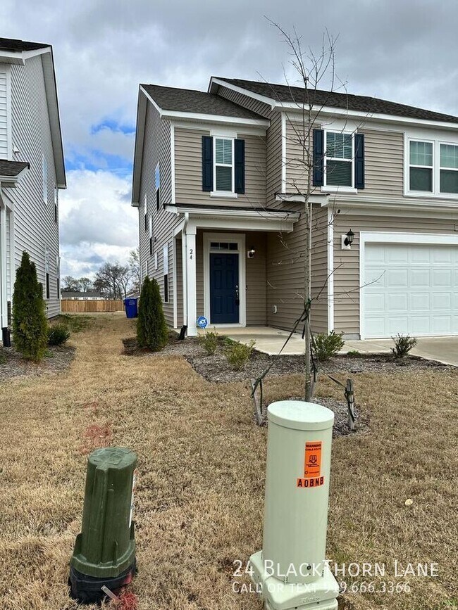 Building Photo - 24 Blackthorn Ln