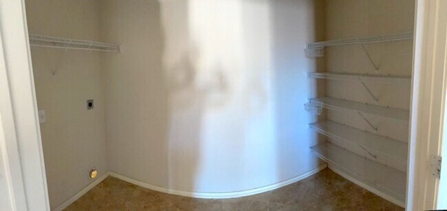 Building Photo - Ready For Move In - Large & Roomy 1 Story 4 Bed 2 Bath in NW San Antonio - Must See!