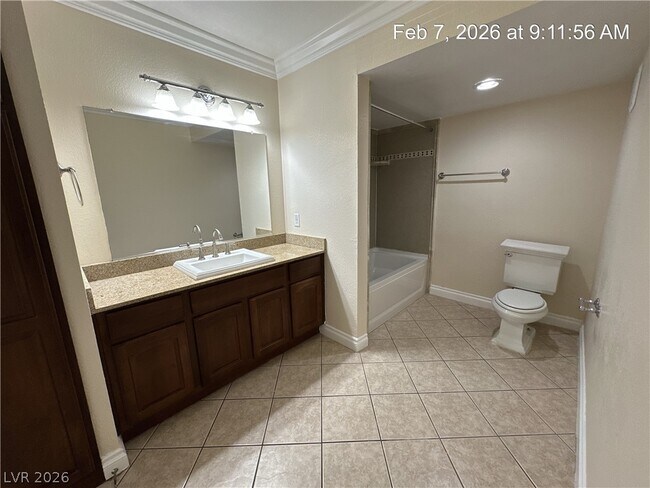 Building Photo - 1150 N Buffalo Dr