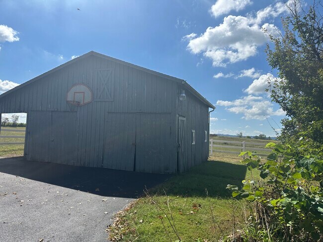 Building Photo - 3972 Perryville Rd