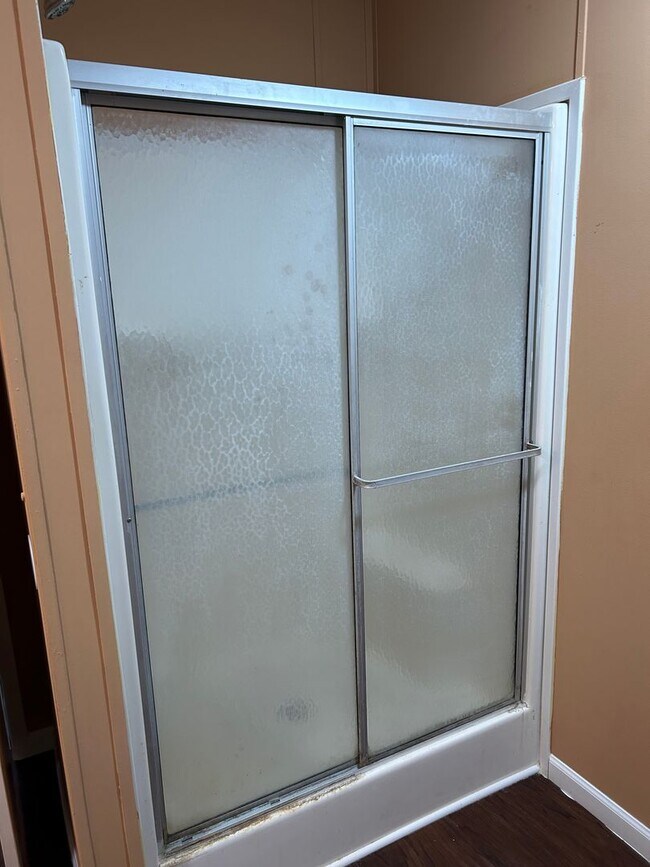 Building Photo - Spacious 4-Bedroom/2-Bath Mobile Home-Great Location!  Minutes to Eglin Air Force Base