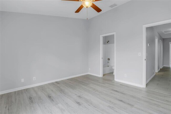 Building Photo - 9968 NW 57th Manor