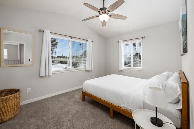 Building Photo - 1416 MacKinnon Ave