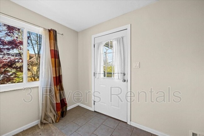 Building Photo - 1339 Rutherford Ave