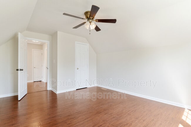 Building Photo - 7826 Fordson Rd