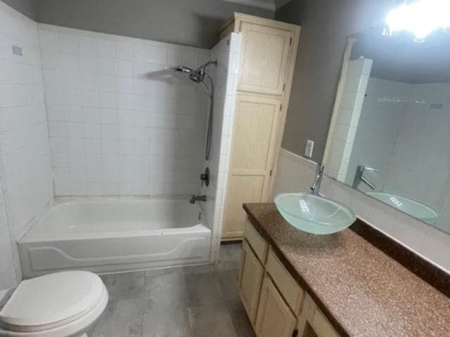 Building Photo - 1235 Vinton Ave