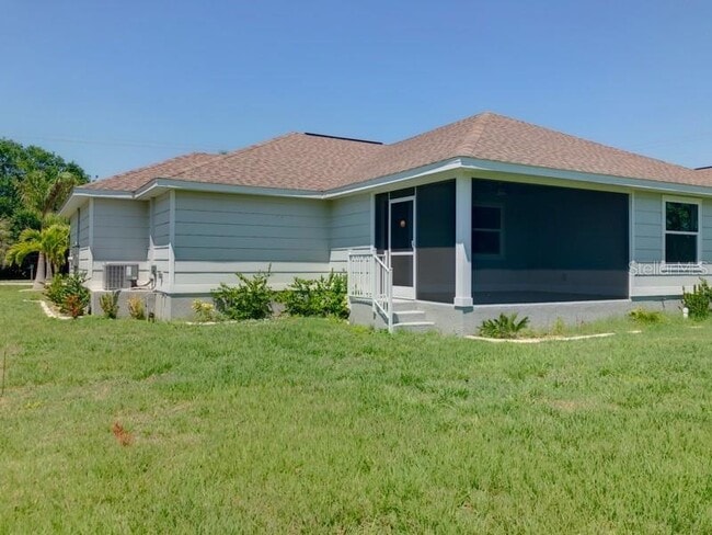 Building Photo - 399 Carmalita St