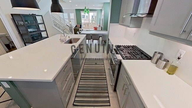 Building Photo - Coming Soon: Beautifully Furnished 3Bd 3.5Ba Condo in Costa Mesa