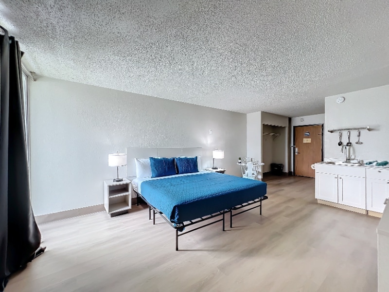 Building Photo - 2295 Irlo Bronson Mem Hwy