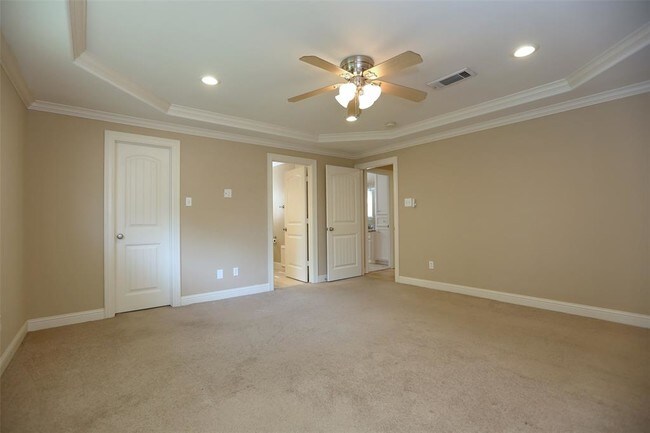 Building Photo - 5914 Arboles Dr