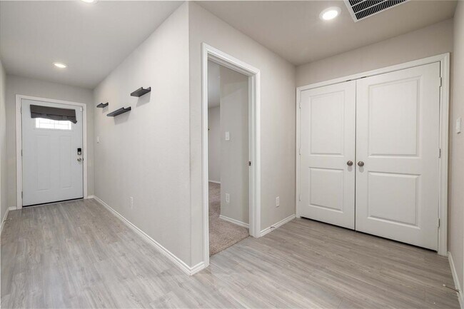 Building Photo - 12744 Mirecourt Wy