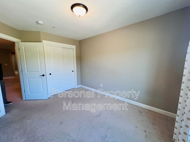 Building Photo - 4307 NW Sage Loop
