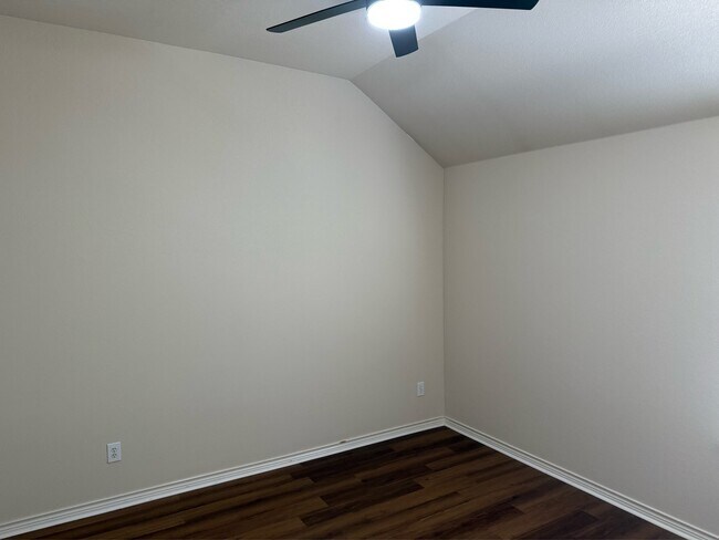 Building Photo - 9720 Colonywood Dr