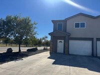 Building Photo - 516 E Reed St