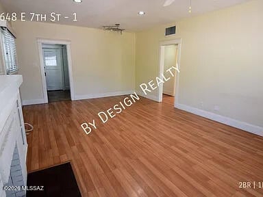 Building Photo - 1648 E 7th St