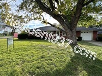 Building Photo - 3 bed 2 bath Home