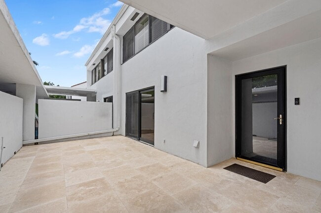 Building Photo - 2435 Presidential Way