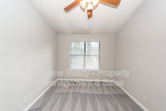 Building Photo - 149 Pine Shadow Dr