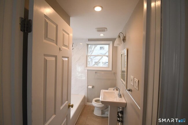 Building Photo - 509 North St