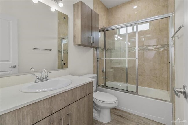 Building Photo - 9 Redbud E Ave