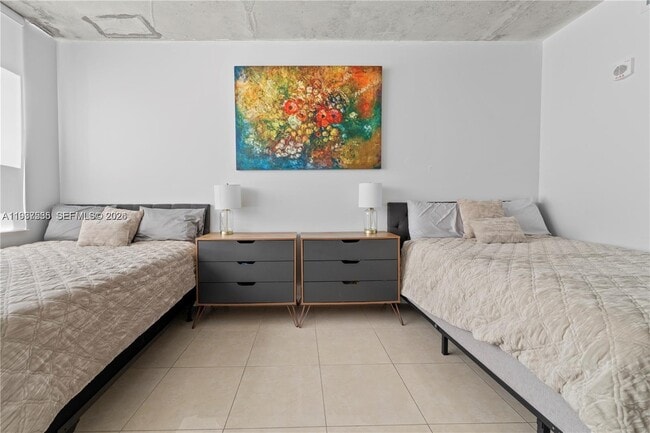 Building Photo - 3250 NE 1st Ave