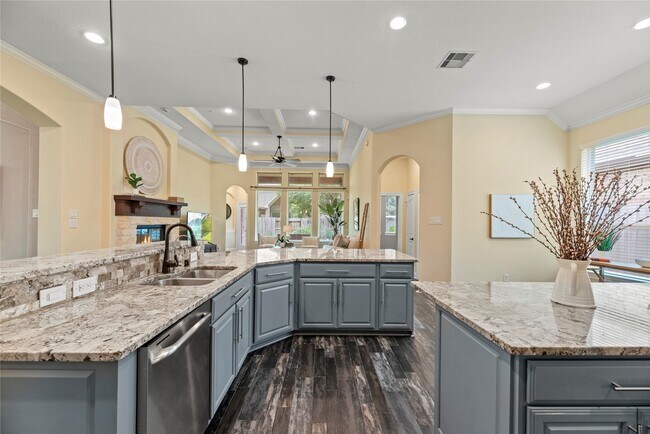 Building Photo - 28706 Hemlock Red Ct
