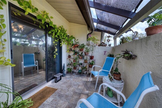 Building Photo - 76 Sandstone Cir