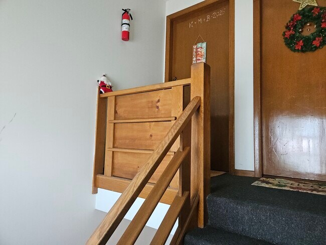 Building Photo - 7356 W Addison St