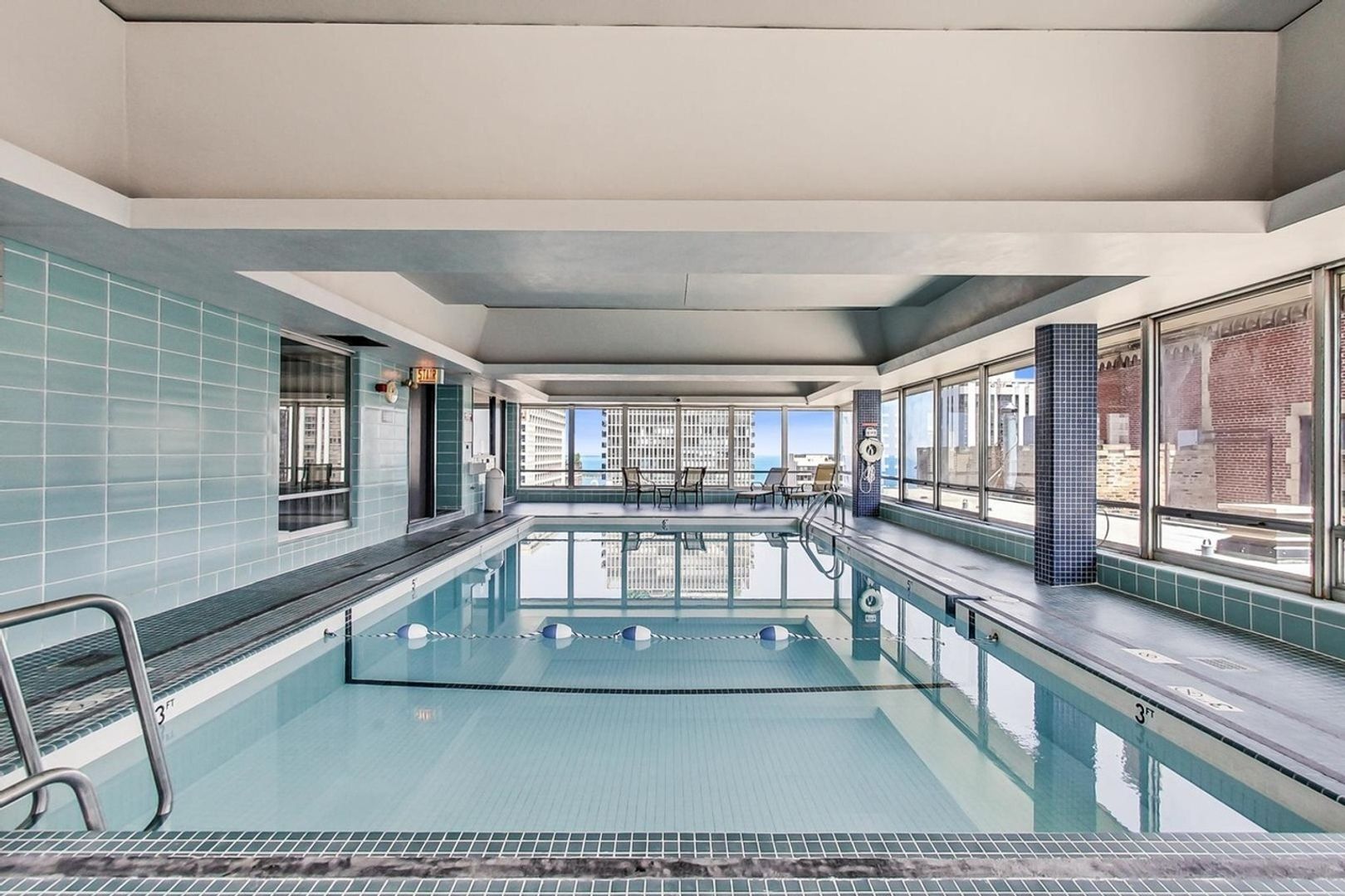 Building Photo - 201 E Chestnut St