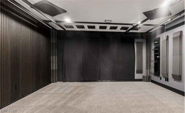 Building Photo - 264 Pointe Ranier Ave