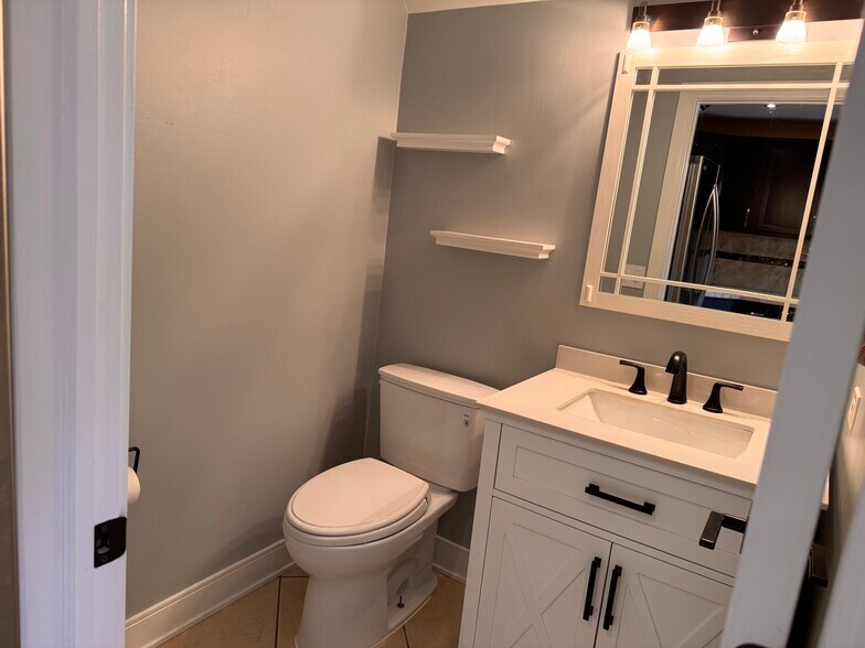 Half- bath - 5604 Tinder