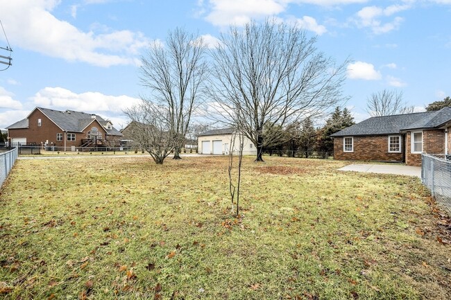 Building Photo - 1015 Brinkley Rd