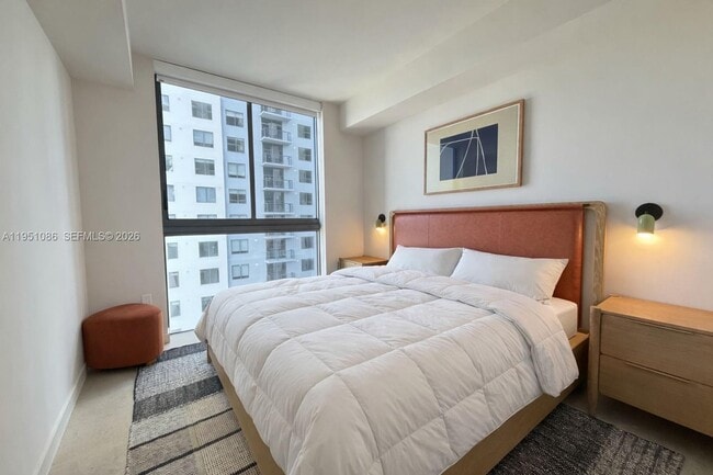 Building Photo - 11 NE 6th St