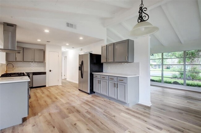 Building Photo - 1906 Morrow St