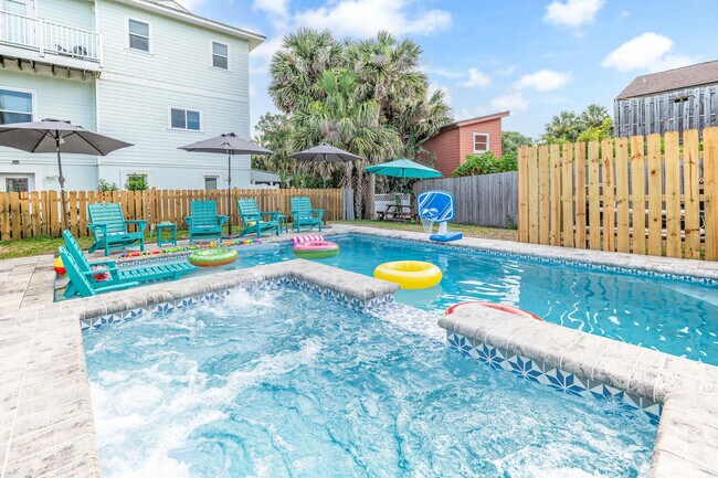 Building Photo - 108 Zamora St