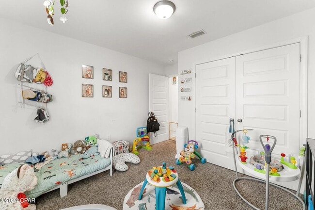 Building Photo - 3 Bedroom, 2 Bathroom, Family Friendly Neighborhood